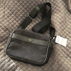 Lululemon Now and Always Crossbody Mini 3L NWT